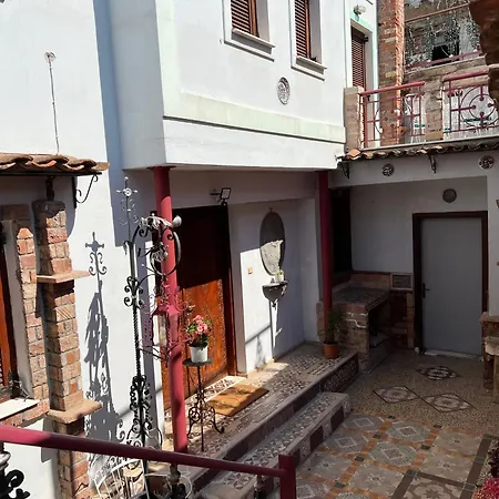 C.1 Elia Old_town